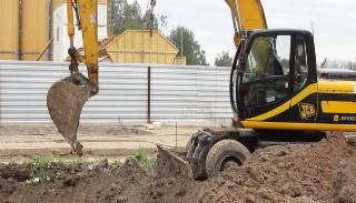 Выкопать яму экскаватором в Лангепасе от 951 руб. - 2Землекопа-Лнг